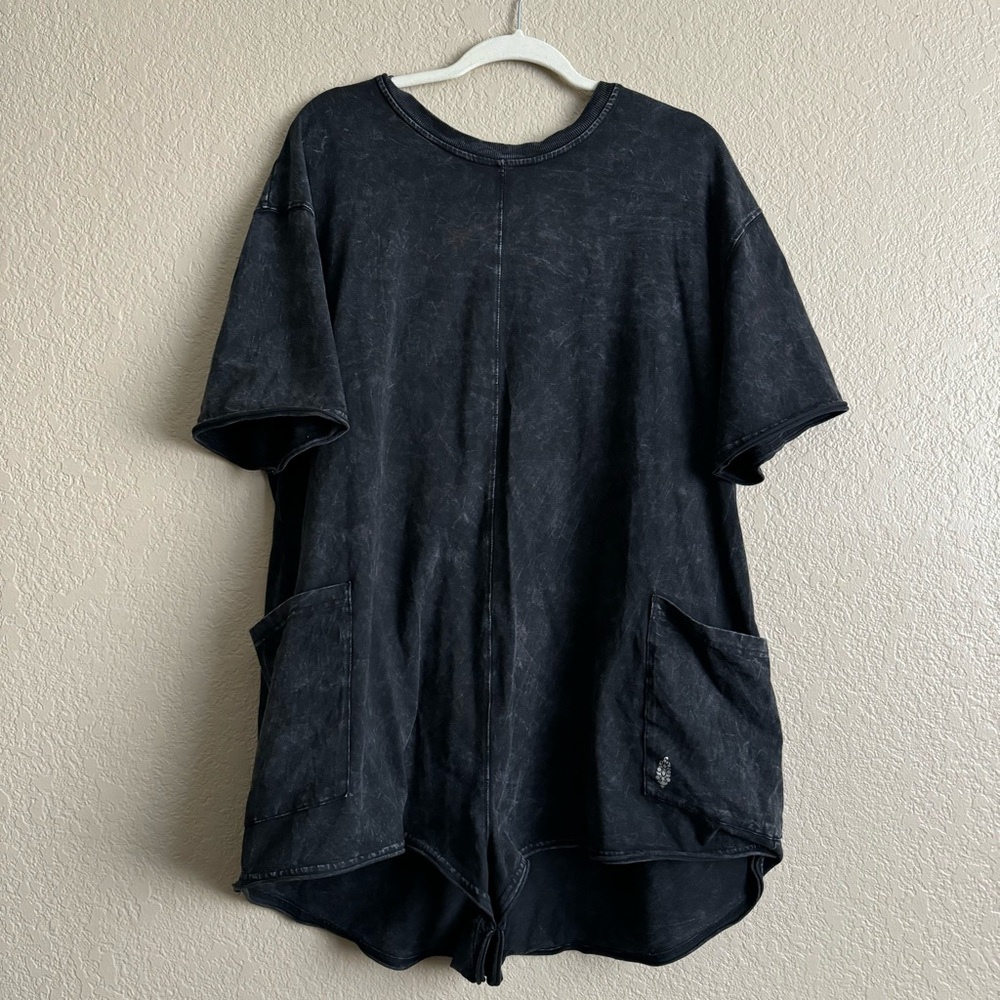 Free hot shot tee romper Size M